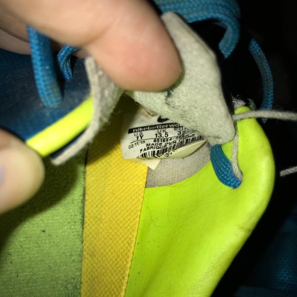 Kids 1Y Nike cleats